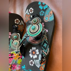 Montana West flip flops Girls size M (1-2) NEW